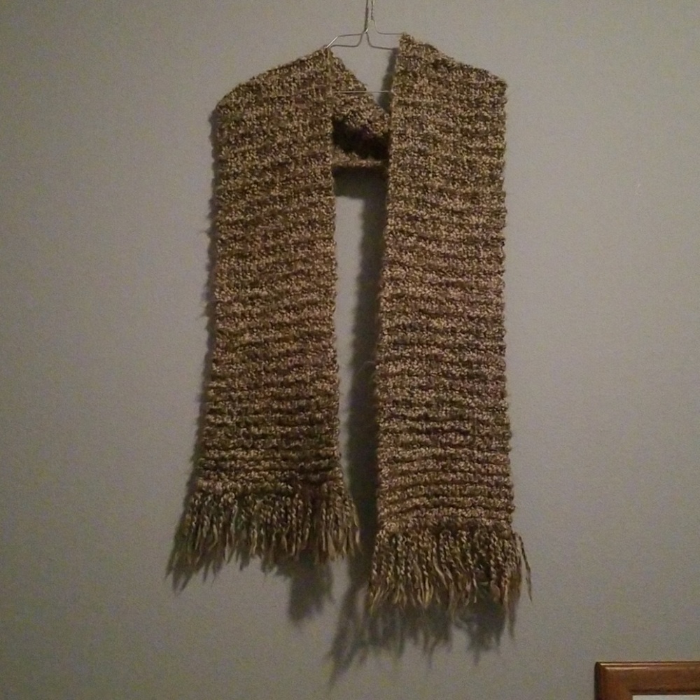 Knit scarf